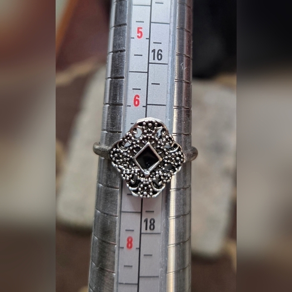 NWOT | Vintage | Onyx Stone Silver Plated Women's Statement Ring | Size: 6.75 - Picture 3 of 9